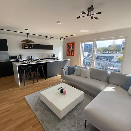 Apartamento - 2 Bed Designer Flat Strassen