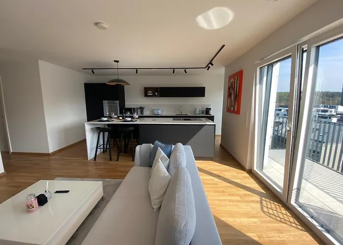 - 2 Bed Designer Flat