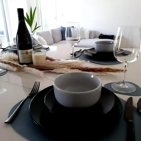 Appartement - 2 Bed Designer Flat