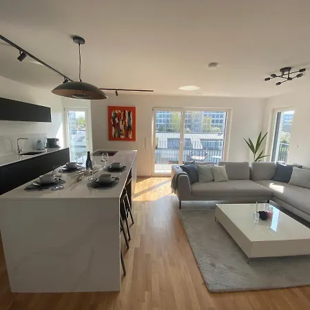2bd Designer Apt. 134m2 In Apartment Strassen