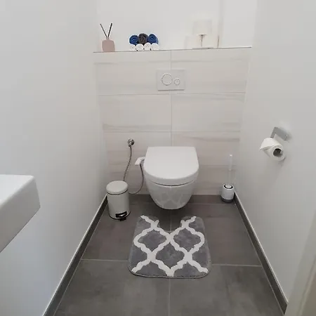 2bd Designer Apt. 134m2 In Apartment