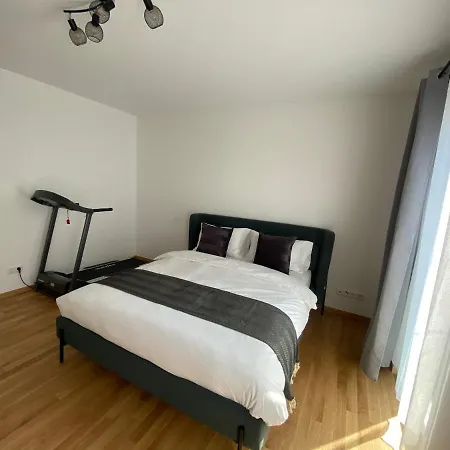 Apartment 2bd Designer Apt. 134m2 In