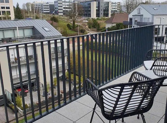 - 2 Bed Designer Flat