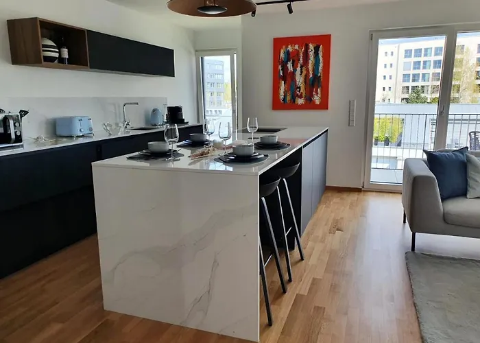 Apartament - 2 Bed Designer Flat Strassen