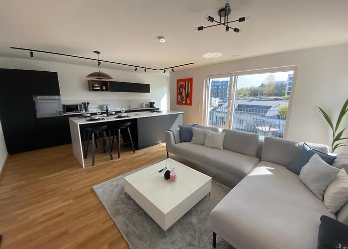 Apartament - 2 Bed Designer Flat Strassen