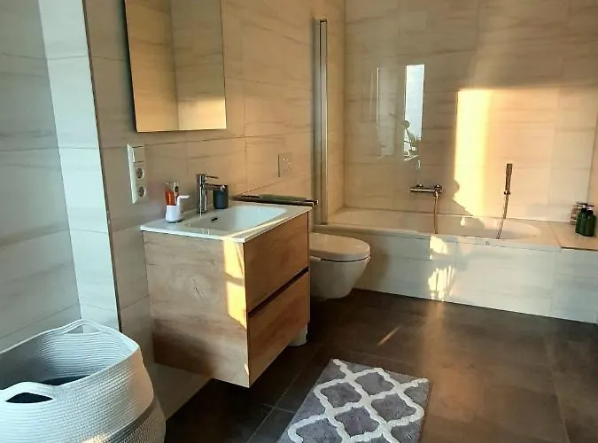 Apartament - 2 Bed Designer Flat Strassen