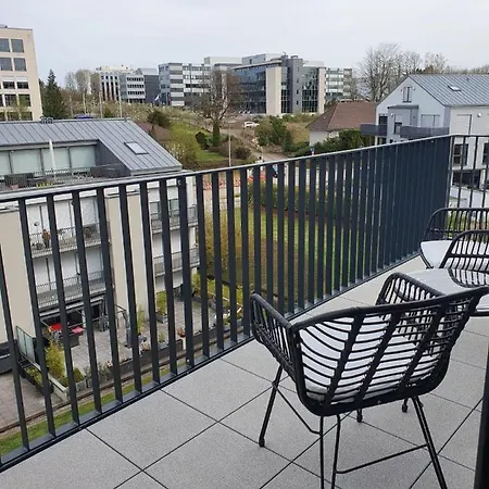 - 2 Bed Designer Flat