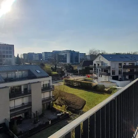 - 2 Bed Designer Flat Strassen